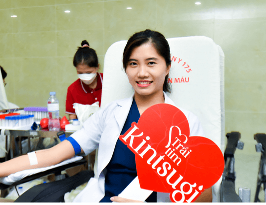 Bệnh viện Quân y 175 tổ chức hiến máu tình nguyện với chủ đề: “Mỗi giọt máu cho đi, một cuộc đời ở lại”.