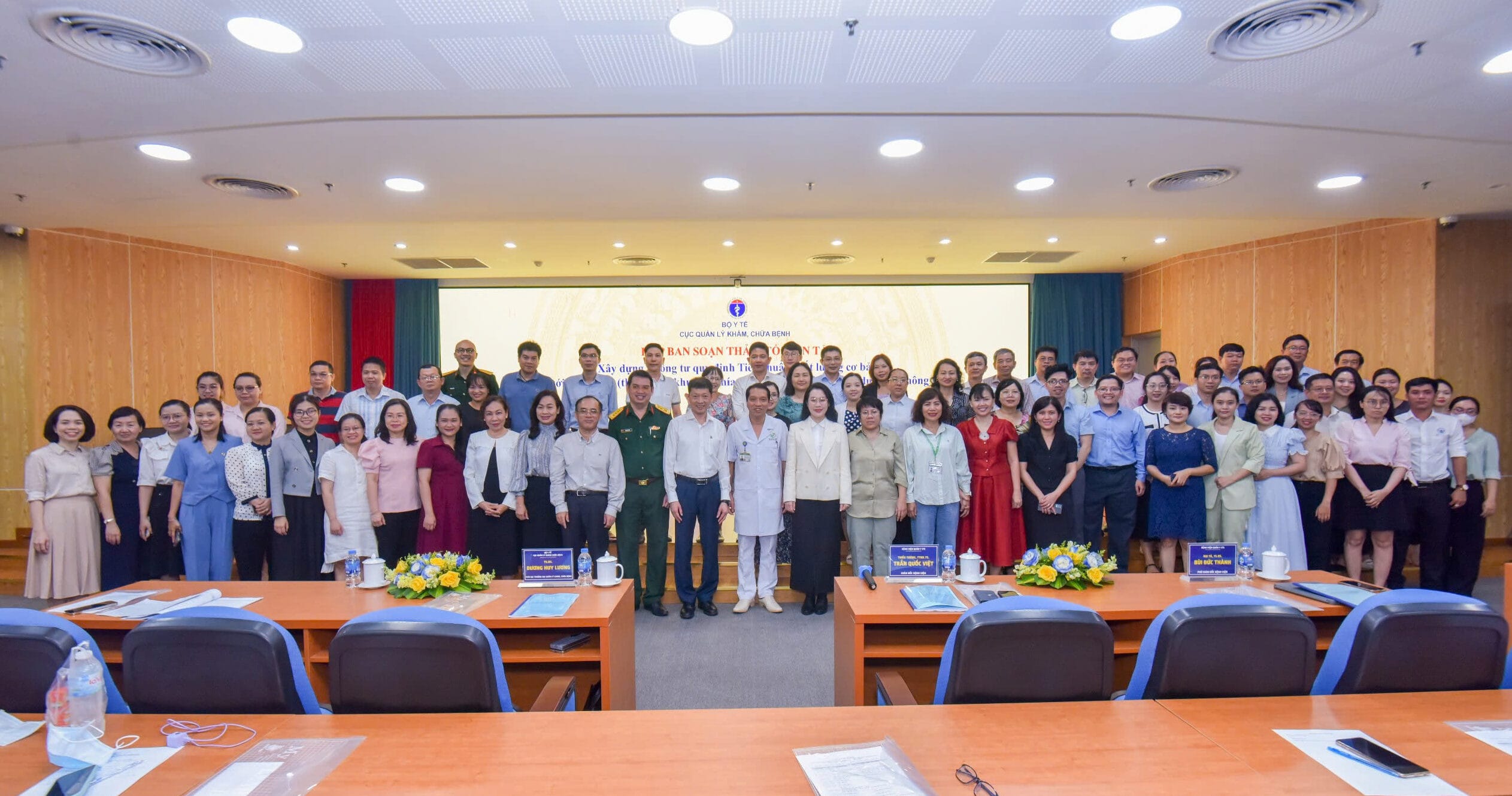 Họp Ban soạn thảo, Tổ biên tập xây dựng Thông tư quy định Tiêu chuẩn chất lượng cơ bản đối với Bệnh viện  (thành viên khu vực phía Nam) & góp ý hoàn thiện dự thảo Thông tư