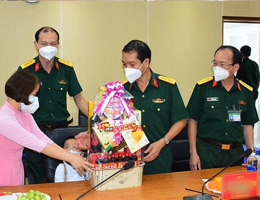 Giao lưu, chúc Tết trực tuyến với các y, bác sĩ tại Bệnh xá đảo Trường Sa