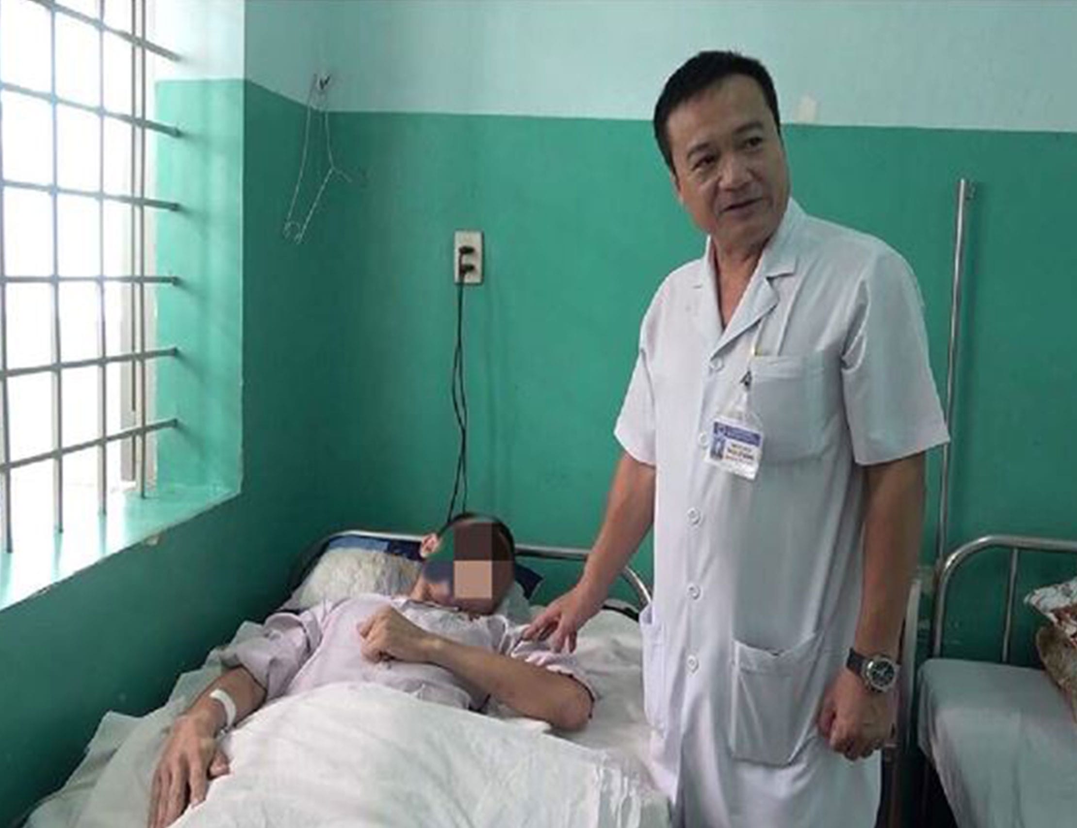 Nam thanh niên được cứu sống ngoạn mục