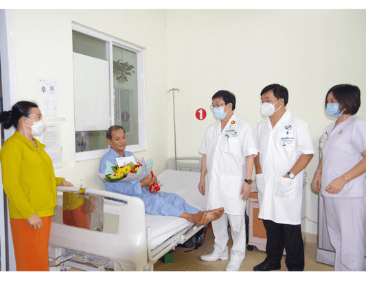 Bệnh nhân cấp cứu từ đảo Nam Yết hồi phục sau gần 2 tuần điều trị đột quỵ