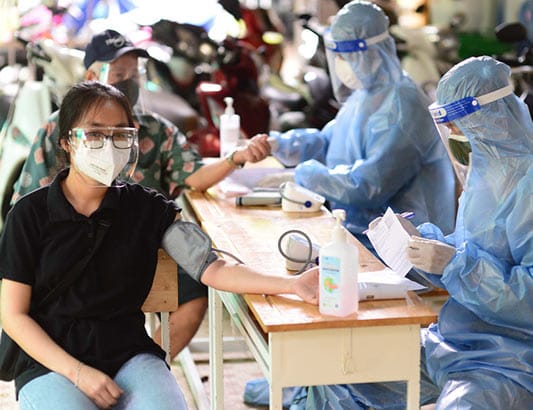 TP.HCM chạy nước rút tiêm mũi 1 vắc xin