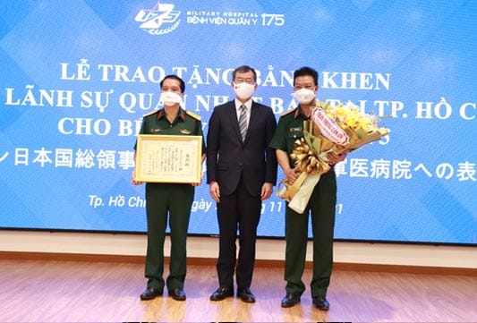 Tổng Lãnh sự quán Nhật Bản tại Thành phố Hồ Chí Minh trao Bằng khen tặng Bệnh viện Quân y 175