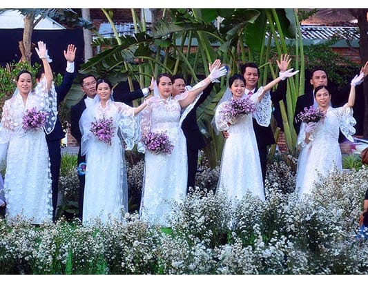 Giới thiệu chương trình lễ cưới tập thể cho các y bác sĩ tham gia chống dịch