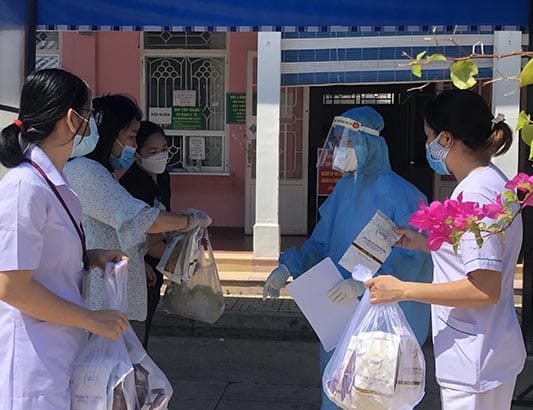 “Mát lòng” nơi tuyến đầu chống dịch