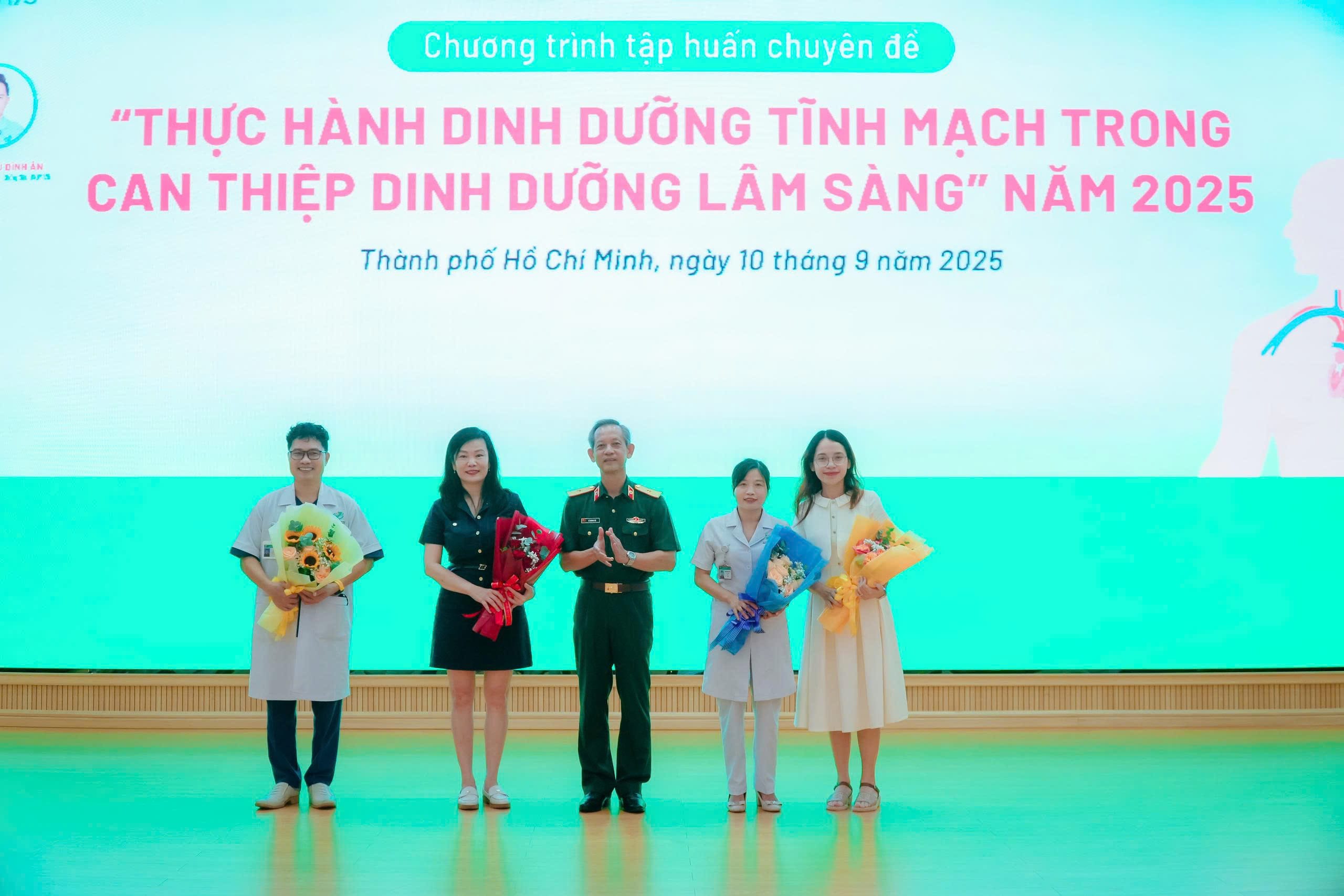 TẬP HUẤN CHUYÊN ĐỀ “THỰC HÀNH DINH DƯỠNG TĨNH MẠCH TRONG CAN THIỆP DINH DƯỠNG LÂM SÀNG NĂM 2025”