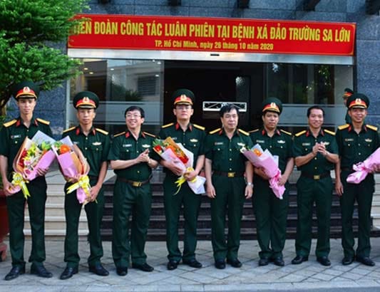 Đoàn công tác y bác sĩ Bệnh viện Quân y 175 lên đường thực hiện nhiệm vụ tại huyện đảo Trường Sa