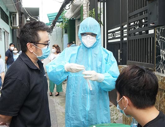 TP.Hồ Chí Minh hướng dẫn người dân tự test nhanh COVID-19 tại nhà