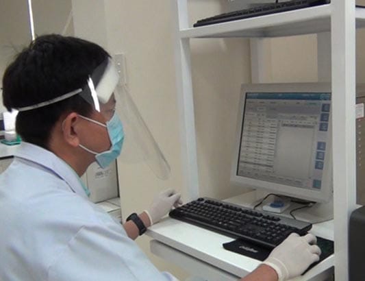 Sau tiêm vắc xin, có nên xét nghiệm định lượng kháng thể?