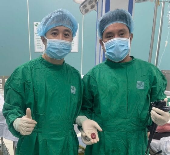 Bệnh viện Quân y 175 ứng dụng thành công kỹ thuật nội soi cắt tách dưới niêm mạc loại bỏ khối u lớn ở dạ dày