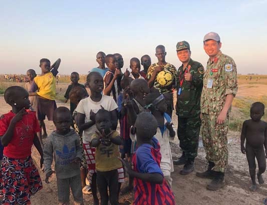 Giám đốc Bệnh viện Quân y 175 Nguyễn Hồng Sơn: Vị tướng tài hoa