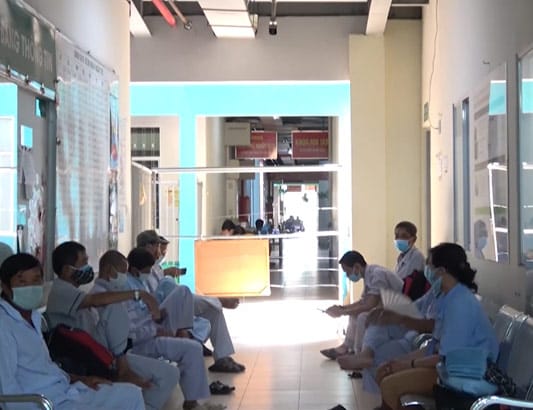 Bệnh viện Quân y 175 vận động test nhanh COVID-19 miễn phí cho bệnh nhân chạy thận