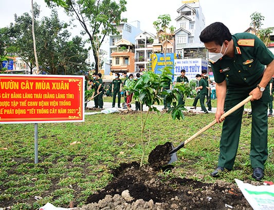 Bệnh viện Quân y 175 phát động phong trào "Tết trồng cây đời đời nhớ ơn Bác Hồ"