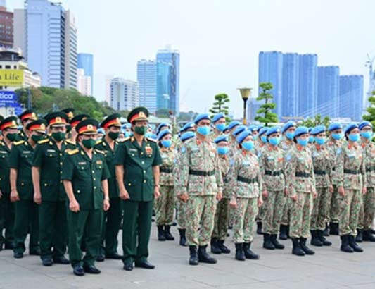 Bệnh viện Quân y 175: Dâng hương, báo cáo kết quả huấn luyện Bệnh viện Dã chiến cấp 2 số 3