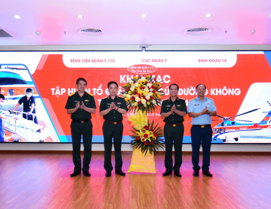 Bệnh viện Quân y 175 tổ chức Khai mạc tập huấn tổ quân y cấp cứu đường không toàn quân