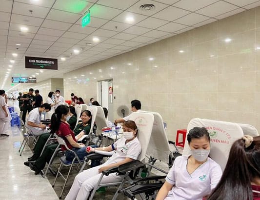 Y, bác sĩ trẻ hưởng ứng chương trình ‘Hiến máu tình nguyện năm 2022’