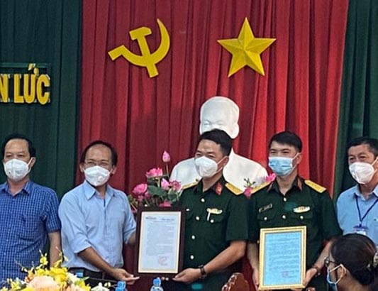 Bệnh viện Quân Y 175 tiêm vắc xin ngừa COVID-19 cho người dân, bộ đội biên phòng