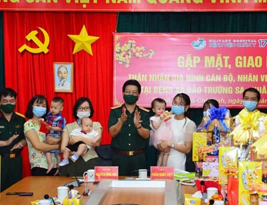 Giao lưu trực tuyến, chúc Tết y bác sĩ Bệnh xá đảo Trường Sa