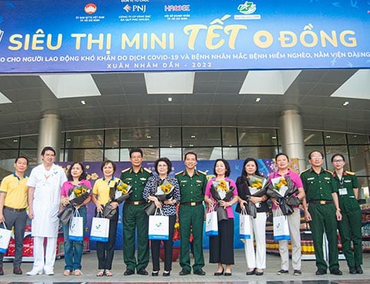 Siêu thị mini Tết 0 đồng tại Bệnh viện 175