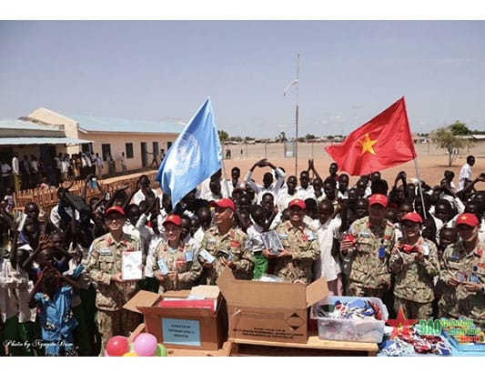 Lan toả tinh thần nhân văn, nhân ái của người lính mũ nồi xanh