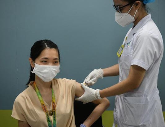 Đừng đánh giá thấp Omicron, đặc biệt nếu bạn chưa tiêm phòng COVID-19