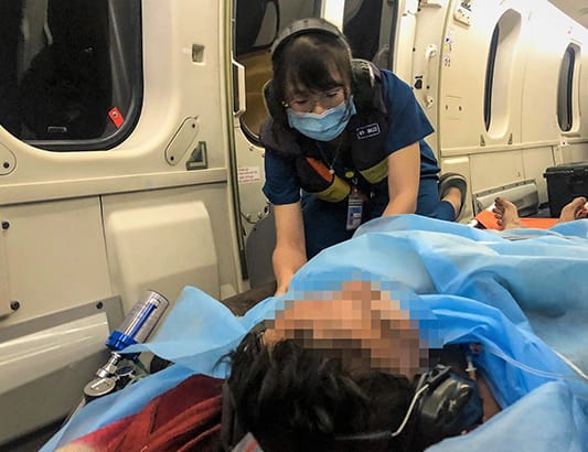 Nữ bác sĩ đầu tiên tham gia tổ cấp cứu đường không từ Trường Sa