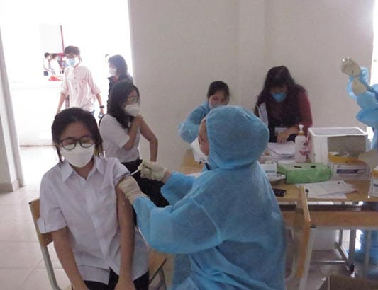 Tăng tốc tiêm vaccine COVID-19 cho trẻ em ở các tỉnh Nam Trung Bộ