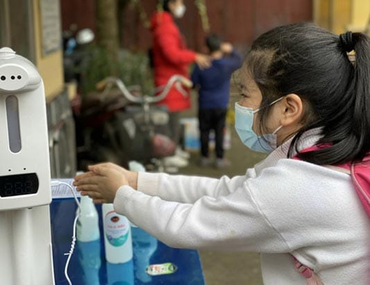 Khẩn trương hướng dẫn phác đồ điều trị COVID-19 cho trẻ em dưới 12 tuổi