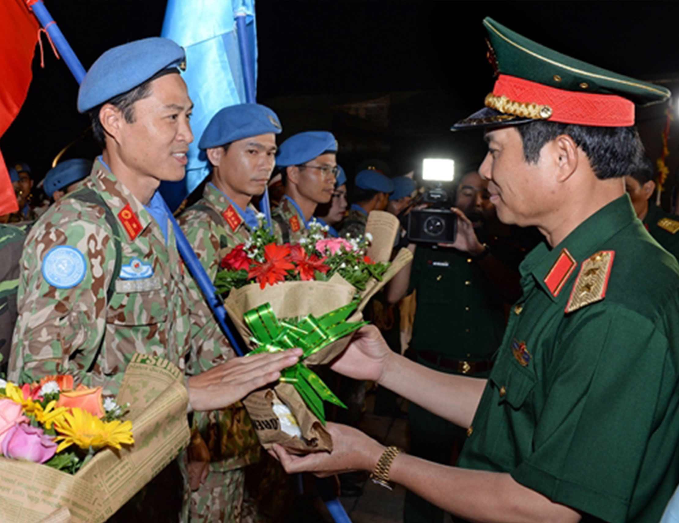 Bệnh viện Dã chiến cấp 2 số 1 của Việt Nam hoàn thành nhiệm vụ về nước an toàn