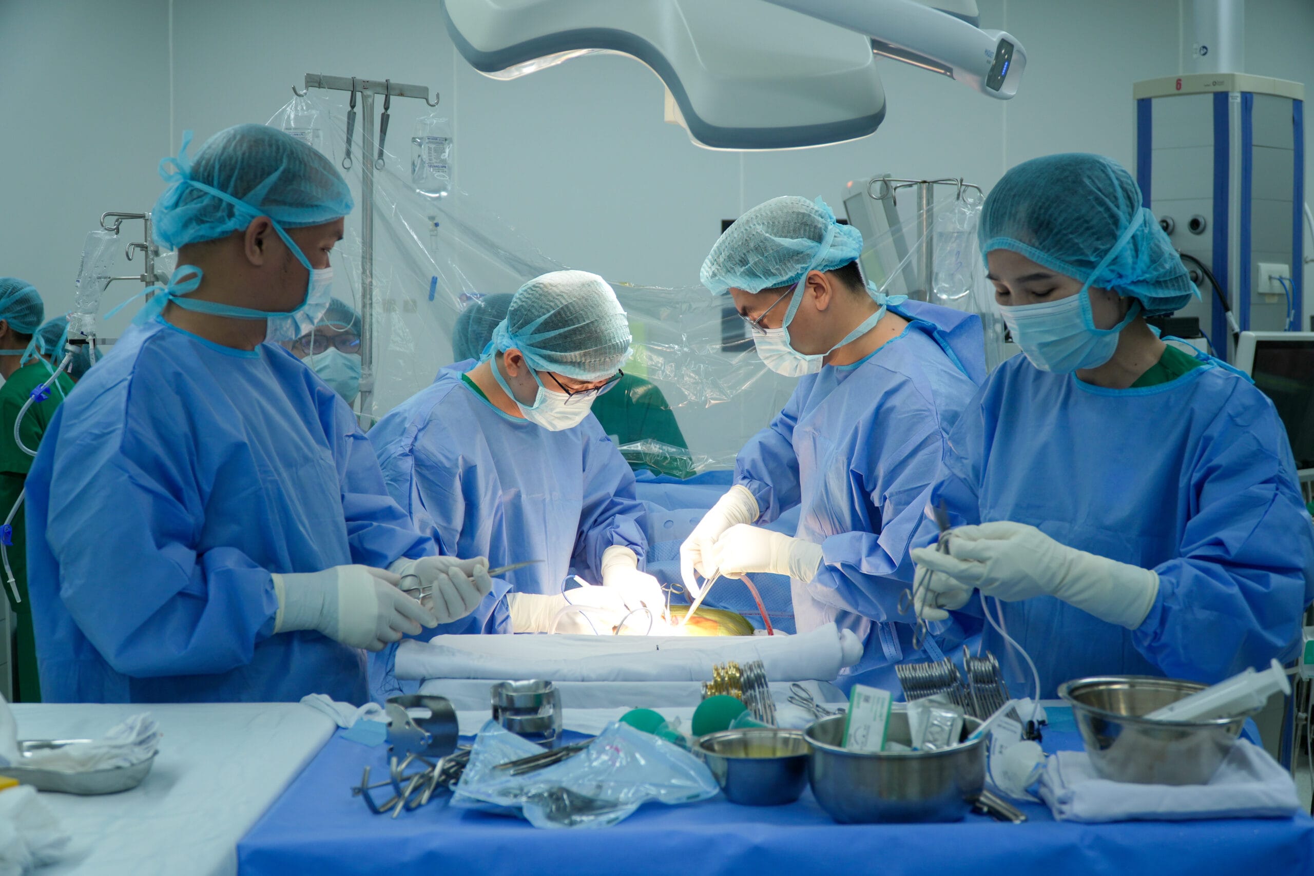 Bệnh viện Quân y 175 thực hiện thành công ca ghép gan cấp cứu số 9 – cứu sống Thiếu tá Y sĩ Quân y