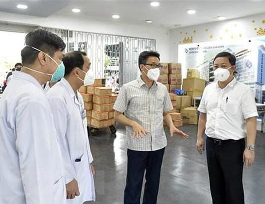 Phó Thủ tướng: TP.HCM tập trung tiếp nhận, điều trị bệnh nhân nặng