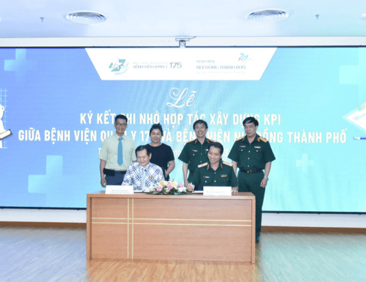 Bệnh viện Quân y 175 ký kết triển khai hệ thống chỉ số đánh giá hiệu công việc (KPI)