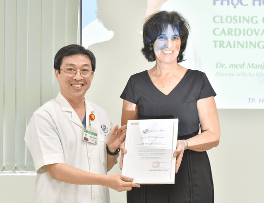 Bế giảng khoá đào tạo Phục hồi chức năng Tim mạch do chuyên gia đến từ CHLB Đức trực tiếp giảng dạy