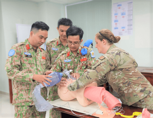 Bệnh viện dã chiến cấp 2 số 5 hoàn thành khóa huấn luyện Cấp cứu chấn thương quốc tế