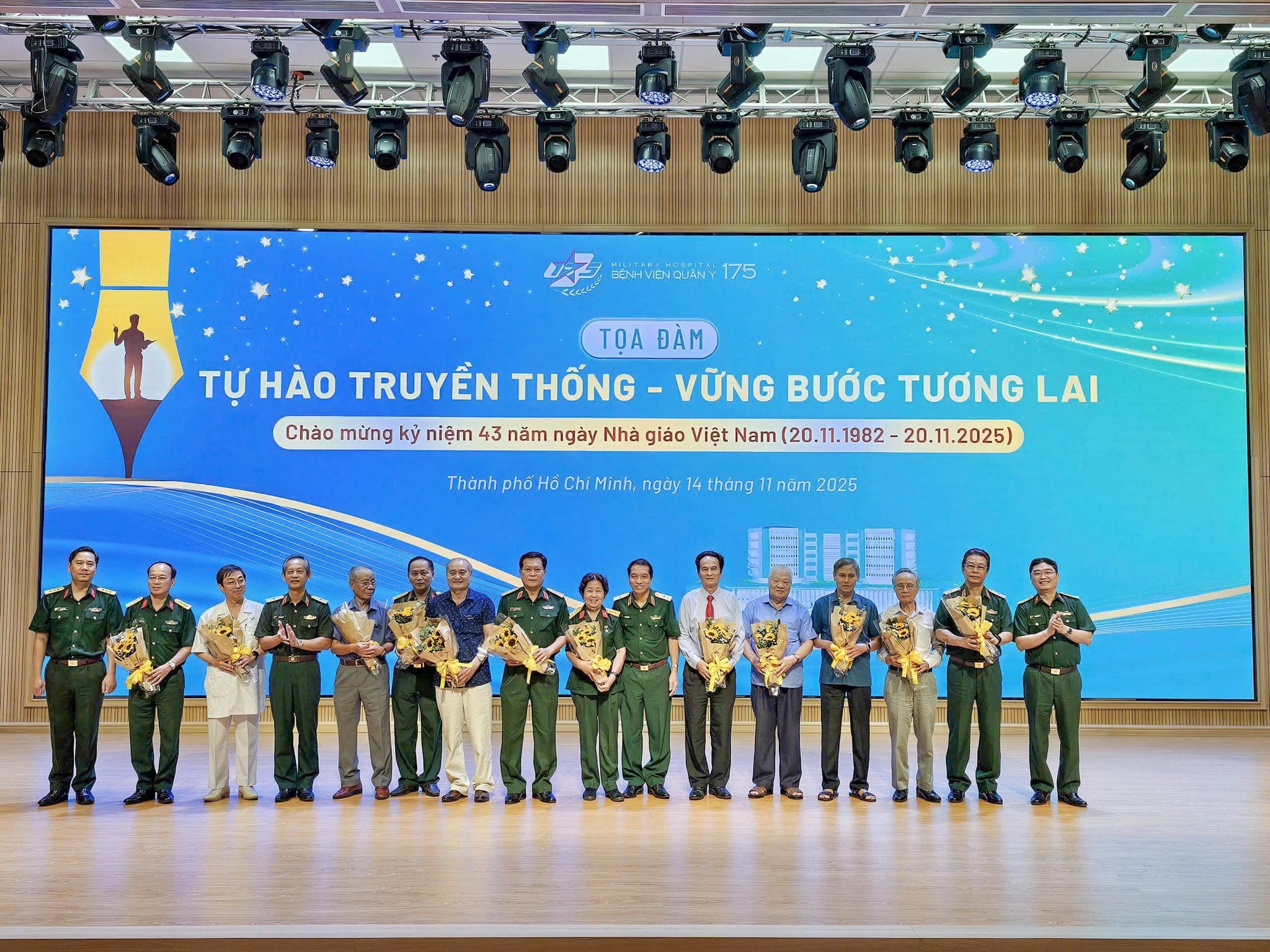 BỆNH VIỆN QUÂN Y 175 TỔ CHỨC TOẠ ĐÀM “TỰ HÀO TRUYỀN THỐNG – VỮNG BƯỚC TƯƠNG LAI” CHÀO MỪNG KỶ NIỆM 43 NĂM NGÀY NHÀ GIÁO VIỆT NAM (20/11/1982 – 20/11/2025)