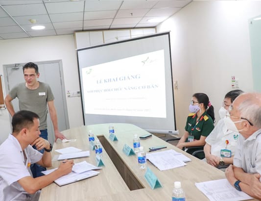 Đào tạo liên tục về Phục hồi Chức năng: Cập nhật phác đồ Phục hồi Chức năng hậu COVID-19