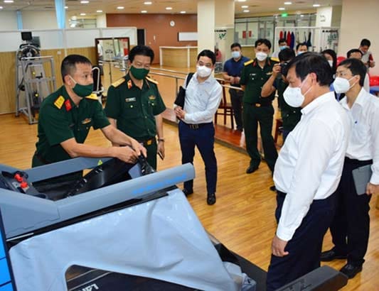 Bộ Y tế kiểm tra công tác phòng, chống dịch bệnh tại Bệnh viện Quân y 175