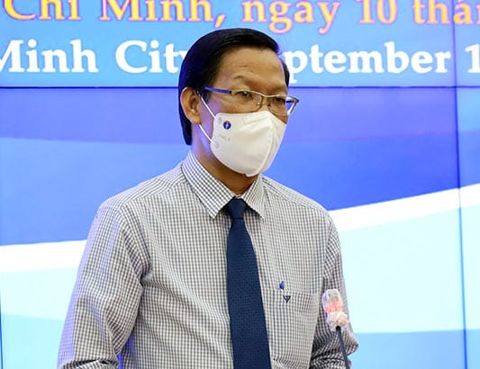 TP HCM sẽ thí điểm ‘thẻ xanh, thẻ vàng Covid’