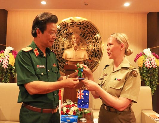 Australia tiếp tục hỗ trợ công tác huấn luyện ngoại ngữ và cấp cứu đường không cho Bệnh viện Dã chiến cấp 2