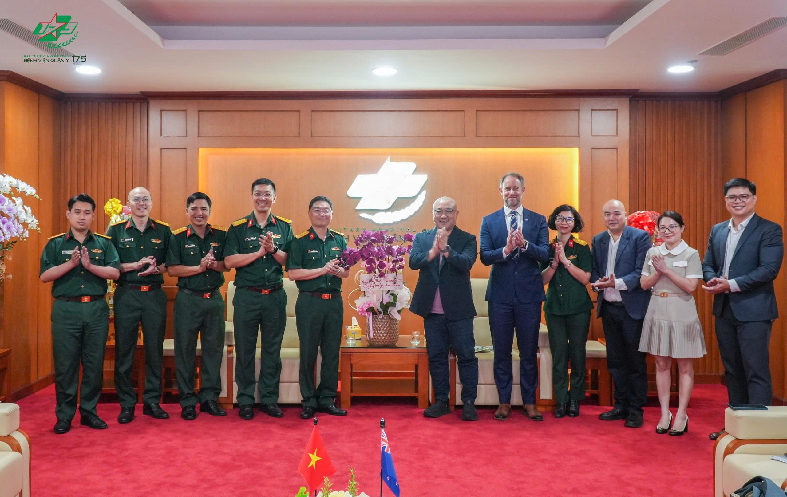 Bệnh viện Quân y 175 đón tiếp Tổng Lãnh sự New Zealand tại thành phố Hồ Chí Minh và Đoàn Amalga