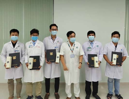 Bế giảng Chương trình đào tạo trực tuyến về chấn thương do Trung tâm Y tế toàn cầu JW Lee – Đại học Quốc gia Seoul (Hàn Quốc) phối hợp giảng dạy