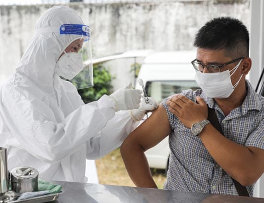 'Người dân cần thiết ký cam kết tiêm vaccine Covid'