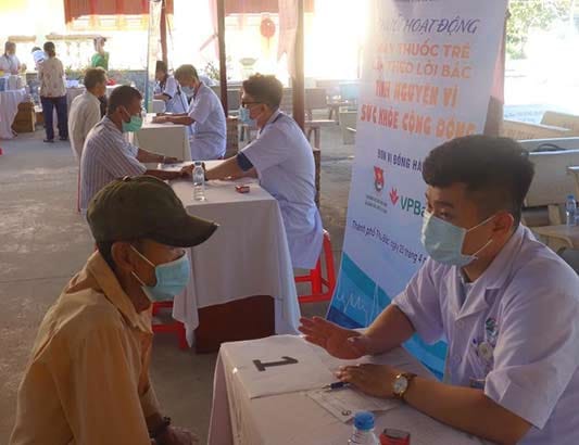 Bệnh viện Quân Y 175 tổ chức khám chữa bệnh miễn phí tại khu ngoại ô TP Thủ Đức