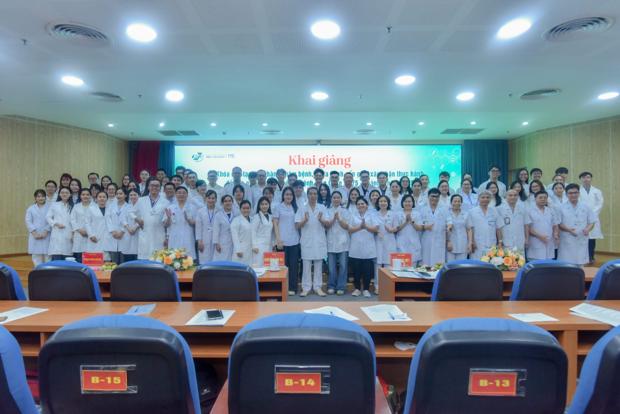 Bệnh viện Quân y 175 khai giảng khóa đào tạo thực hành khám bệnh, chữa bệnh để đề nghị cấp giấy phép hành nghề.