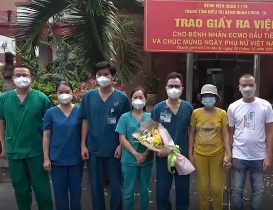 Sự hồi sinh kỳ diệu của sản phụ 61 ngày thở ECMO