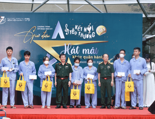 Những giai điệu ấm áp mang lại niềm vui cho bệnh nhân trong những ngày cuối năm